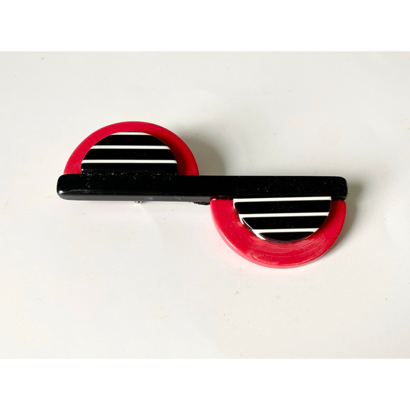 Retro Vintage Black Red White Lucite Plastic Brooch, Mid Century Atomic Era Pin - Picture 2 of 5